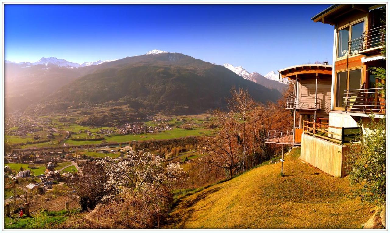 Atmosfera E Vista Mozzafiato Chalets Aosta Bagian luar foto